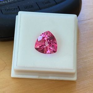 Beautiful Loose Pink Topaz Gemstone 13 x 13mm Trillion 9.599 Ct